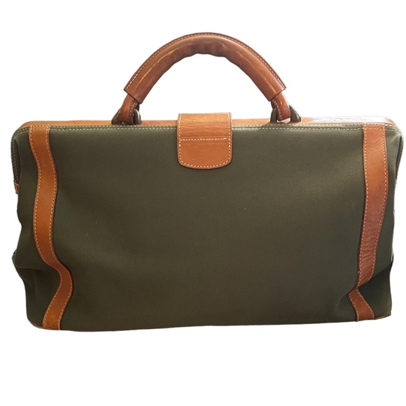 **SOLD**Large Vintage Burberry Duffle Doctor Purse Tote - Picture 2 of 13